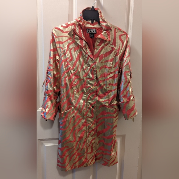 Red and Gold Mid-length Coat from the Collective Works by Berk 2 - Picture 2 of 12